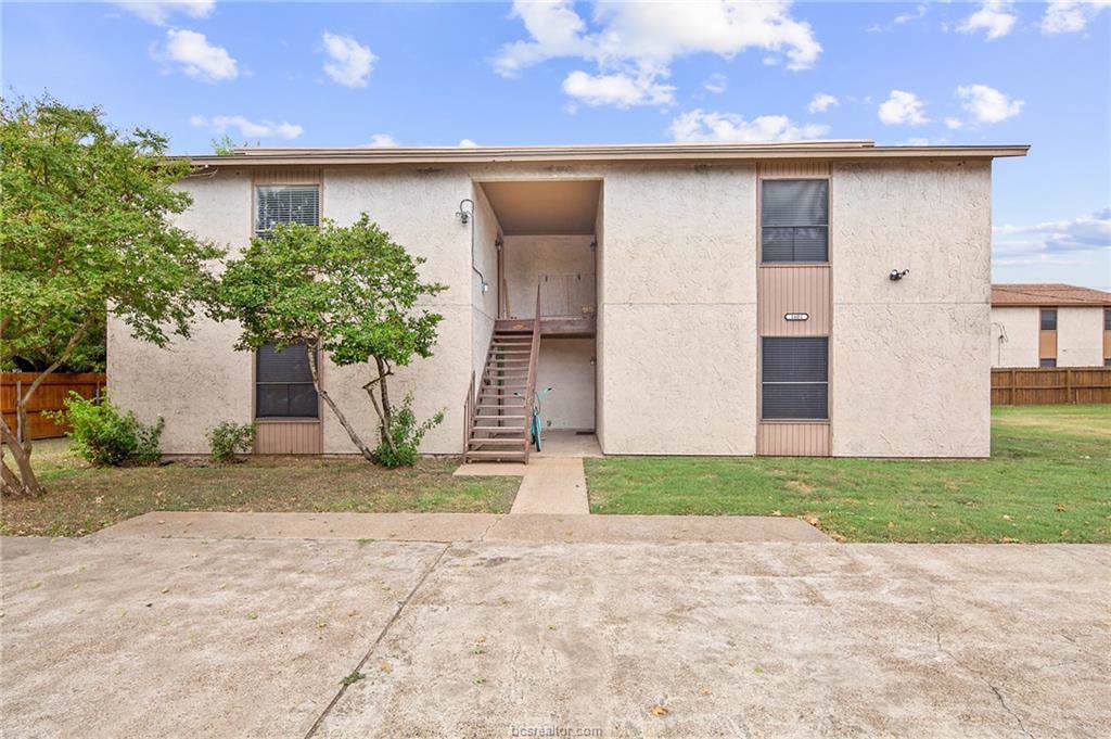 1601 Brentwood Drive - Photo 1