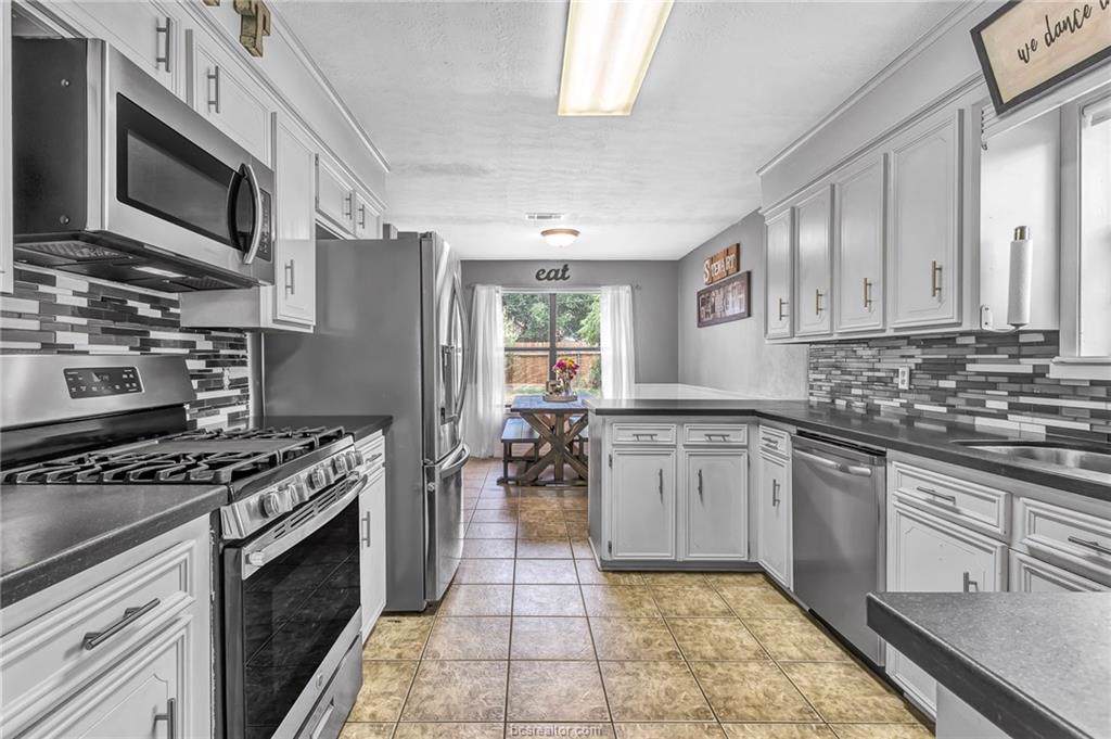4205 Autumn Circle - Photo 1