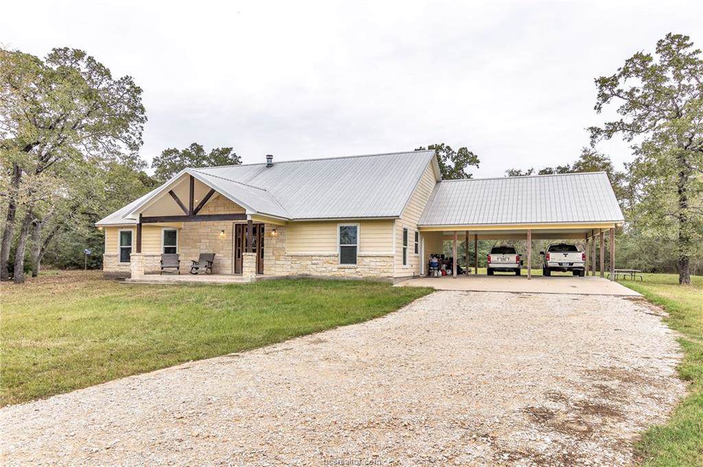 8952 Gibbons Creek Road - Photo 1