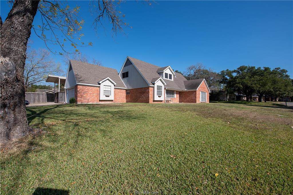 3501 Tanglewood Drive - Photo 1