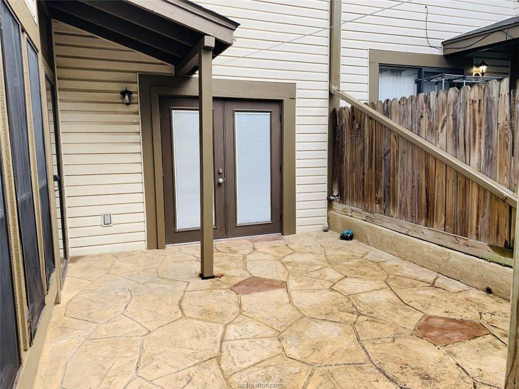 2411 De Lee Street - Photo 1