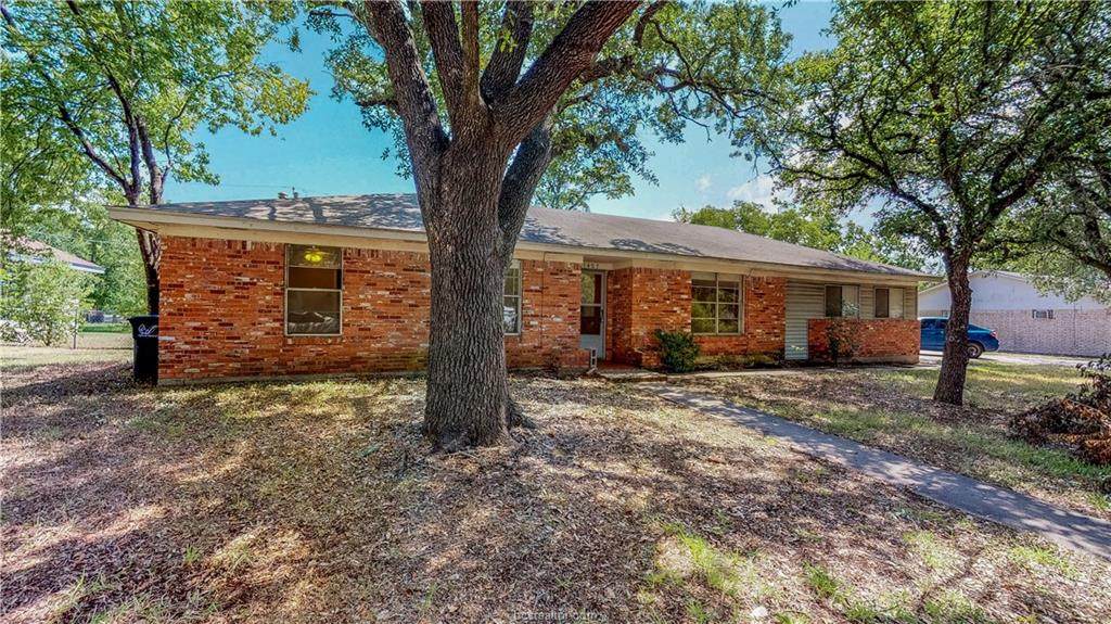 1407 Lawyer Street - Photo 1