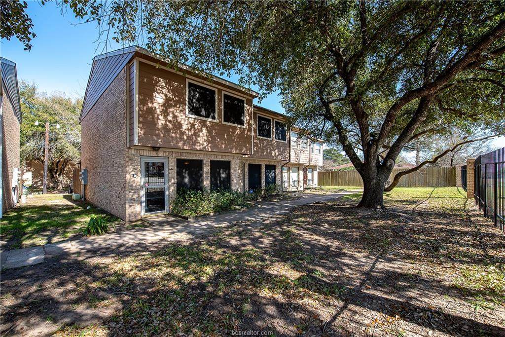 2807 Wildflower Drive - Photo 1