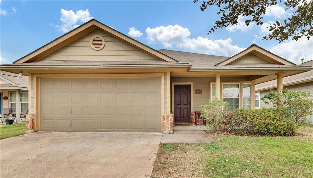 1014 Crested Point Drive - Photo 1