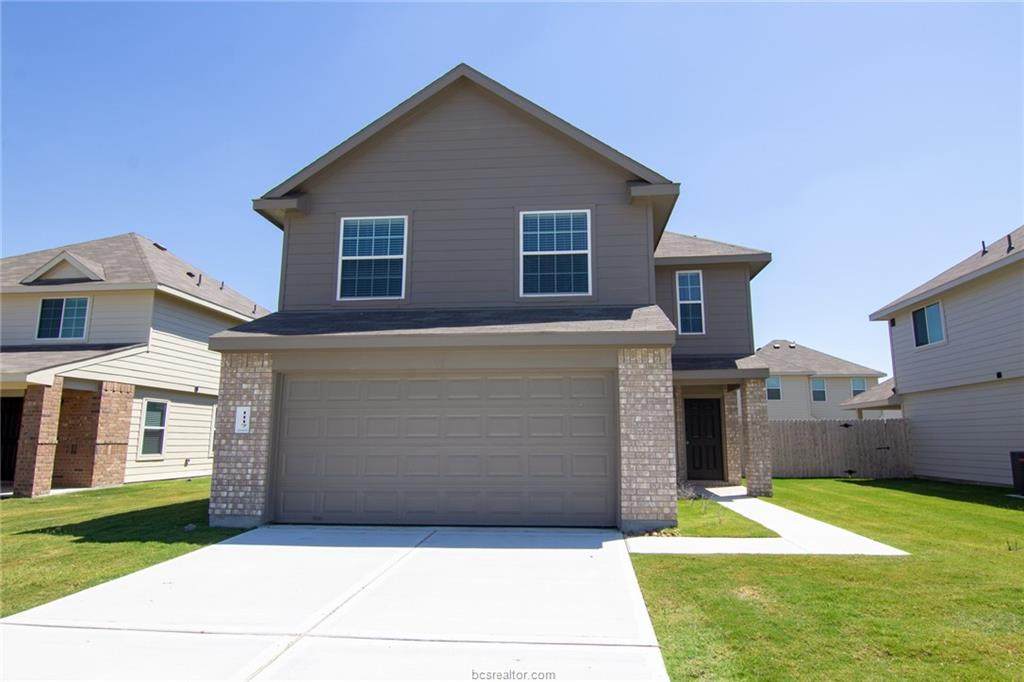 1117 Crossing Drive - Photo 1