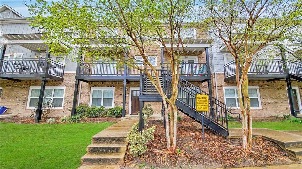 1725 Harvey Mitchell Parkway - Photo 1