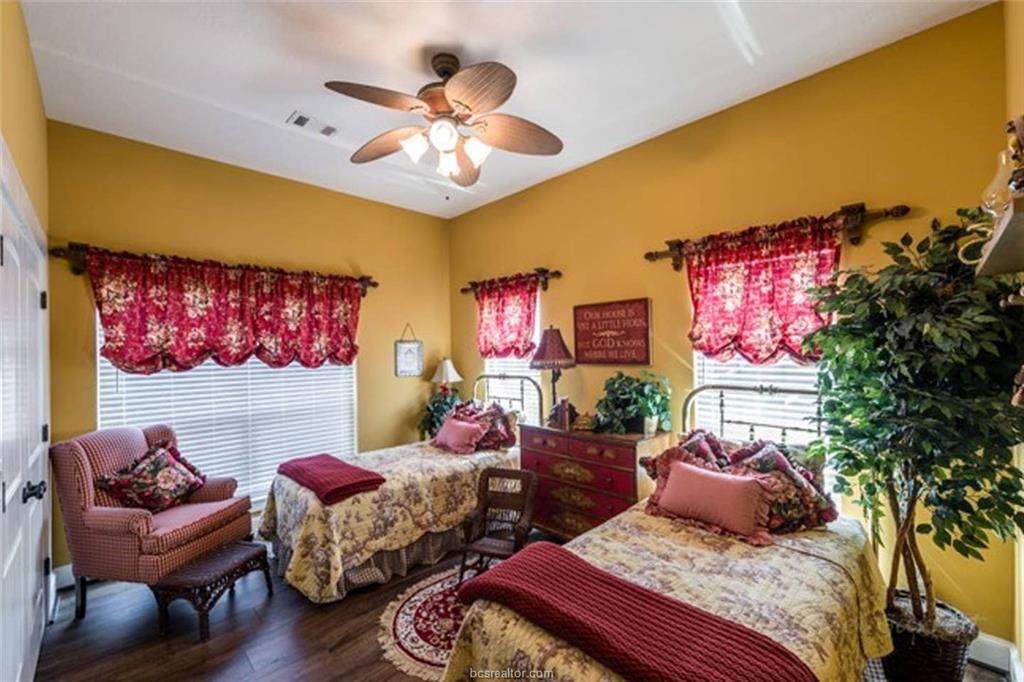 9500 Mayfield - Photo 1