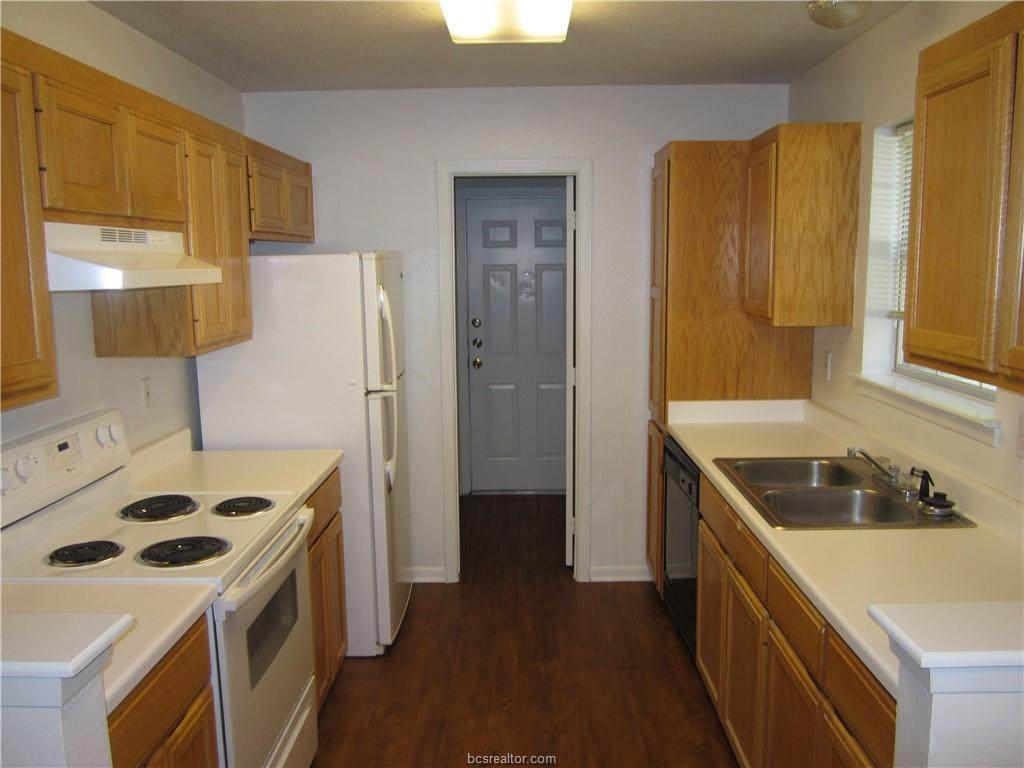 2519 Ashford Drive - Photo 1