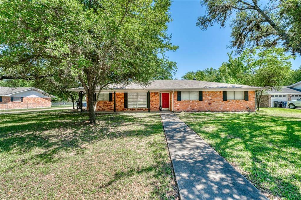1100 Pershing Drive - Photo 1