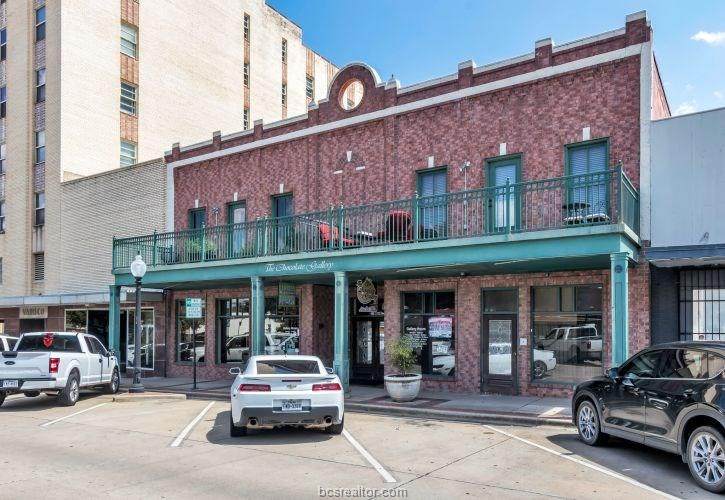 211 N Main Street - Photo 1