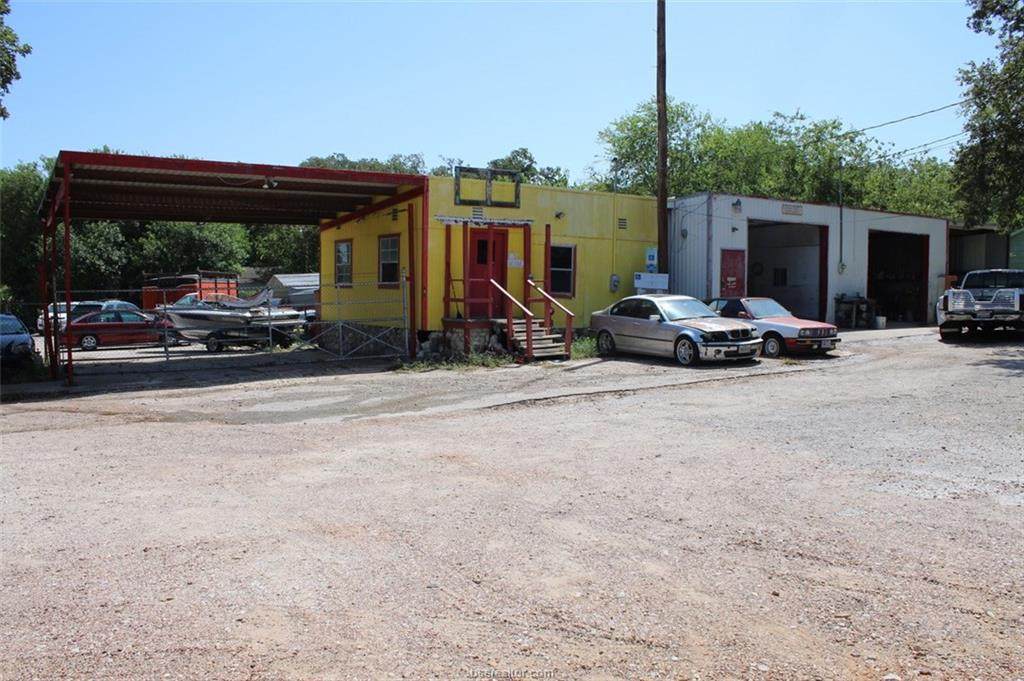 1518 Victory Street - Photo 1