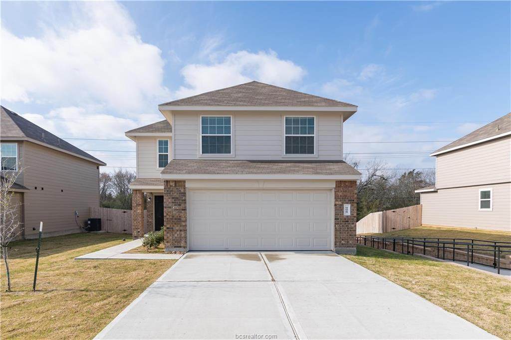 998 Crossing Drive - Photo 1