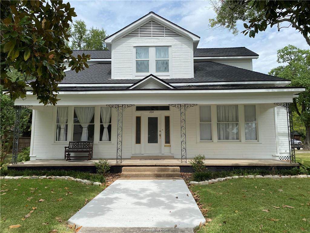 204 Julia Street - Photo 1