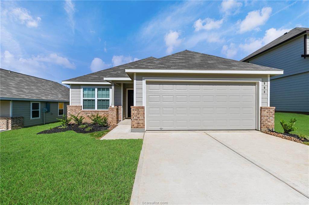 993 Crossing Drive - Photo 1