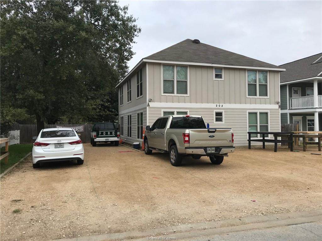 205 Montclair - Photo 1