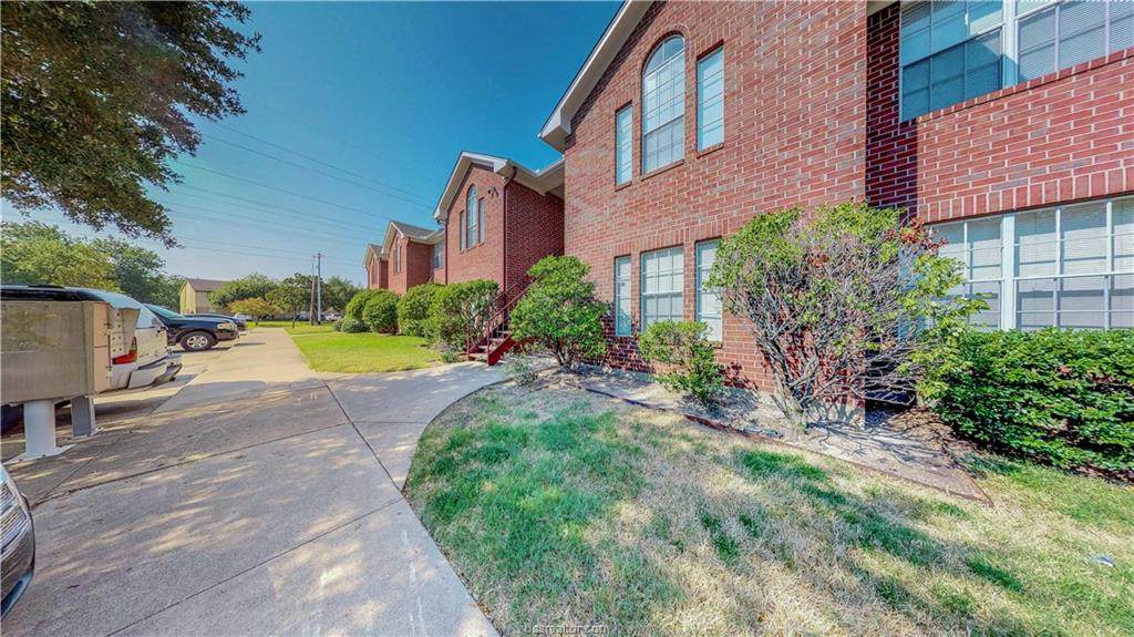 701C Balcones Drive - Photo 1