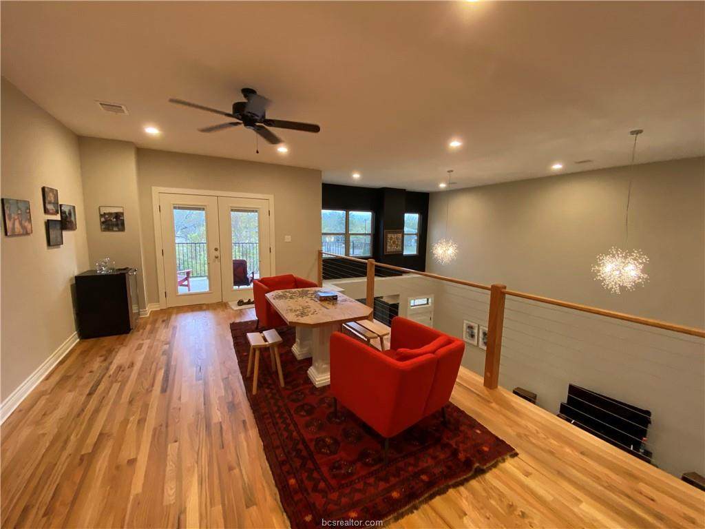 301 31st Street - Photo 1