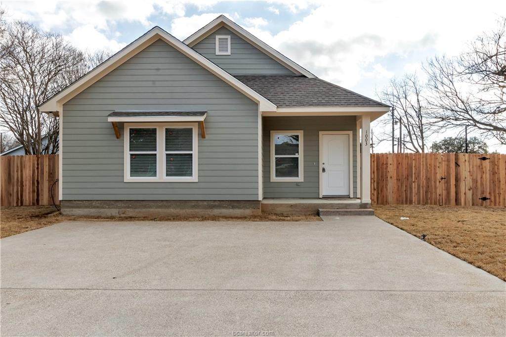 1003 Henderson - Photo 1