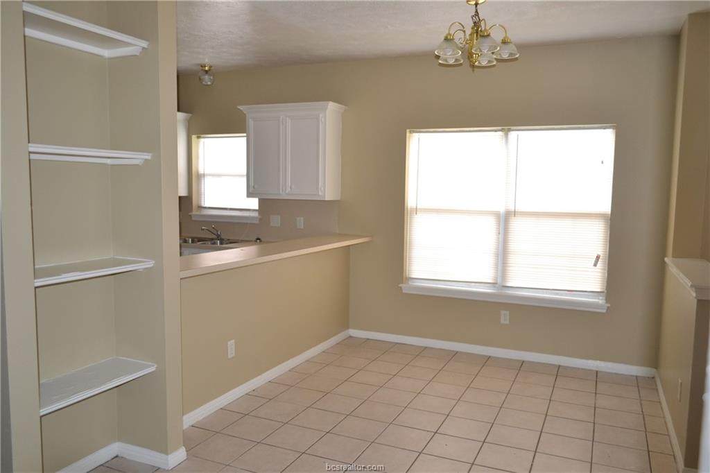 516 Tarrow Street - Photo 1