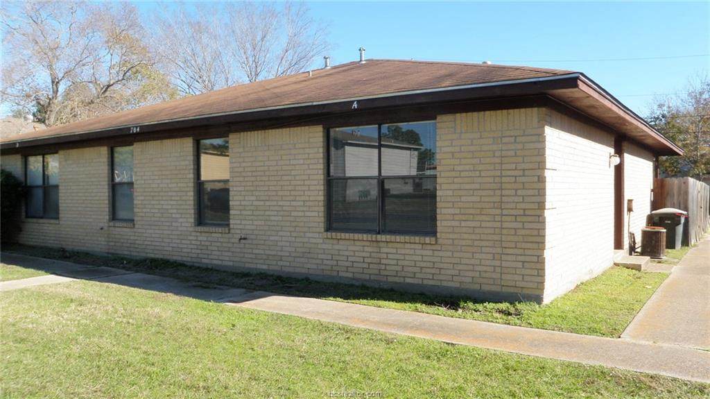 704 Vassar - Photo 1