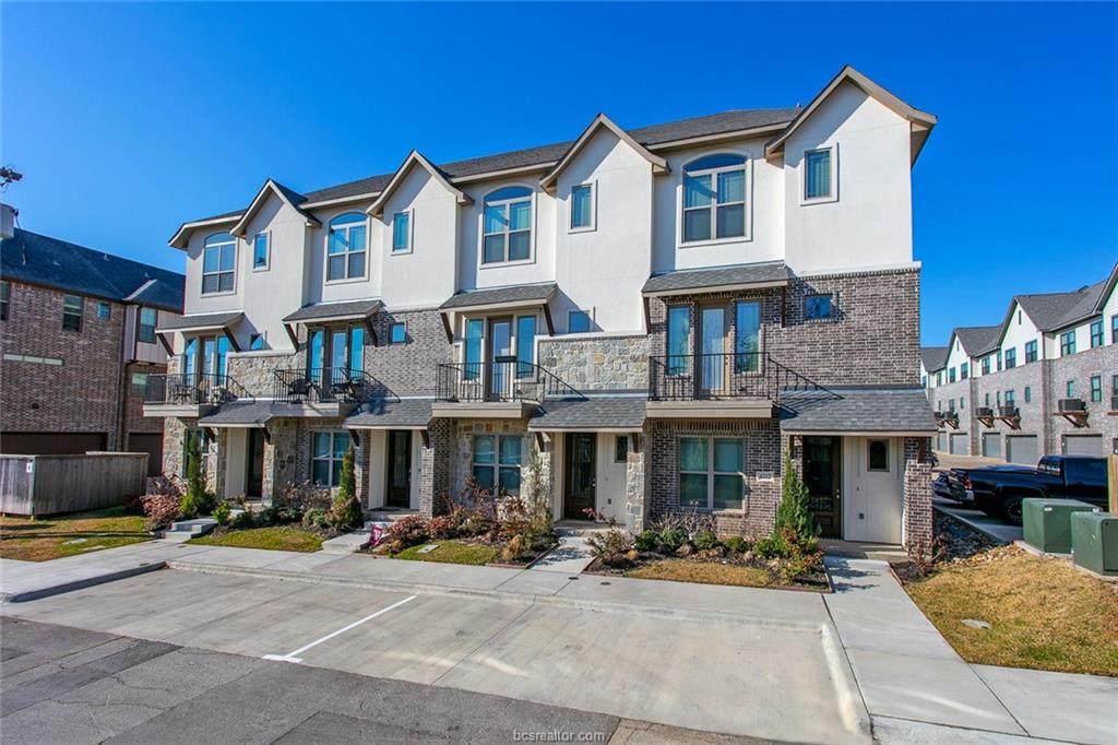 4202 Aspen - Photo 1
