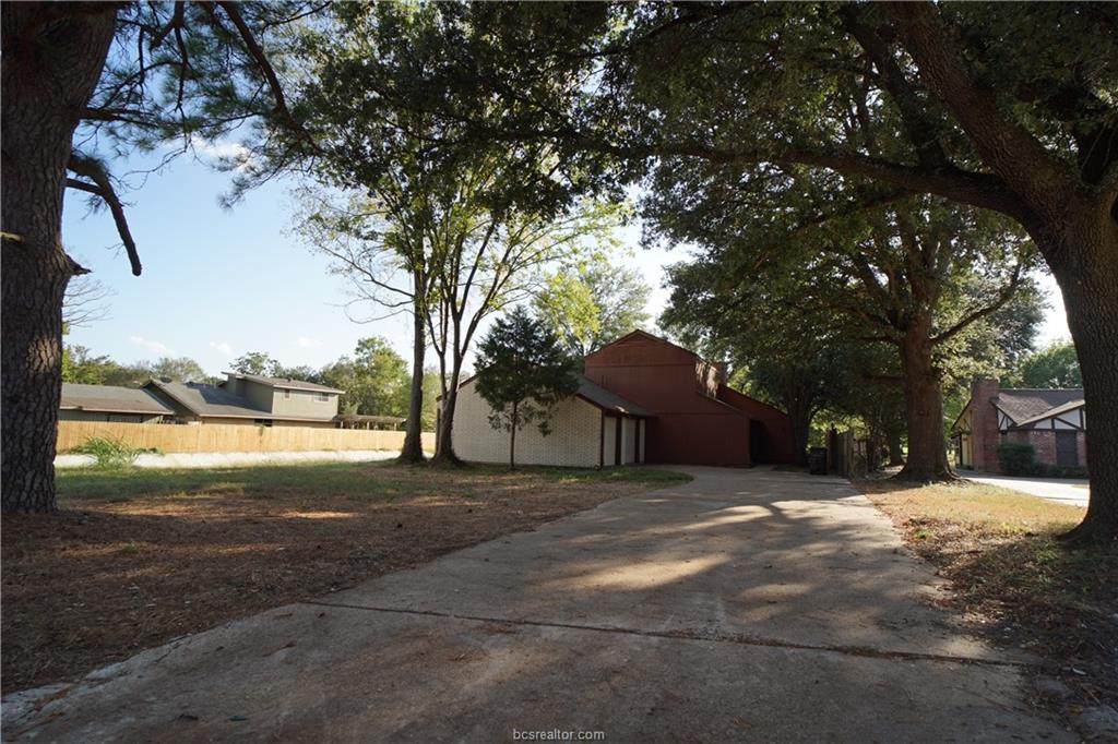 2703 Apple Creek Circle - Photo 1