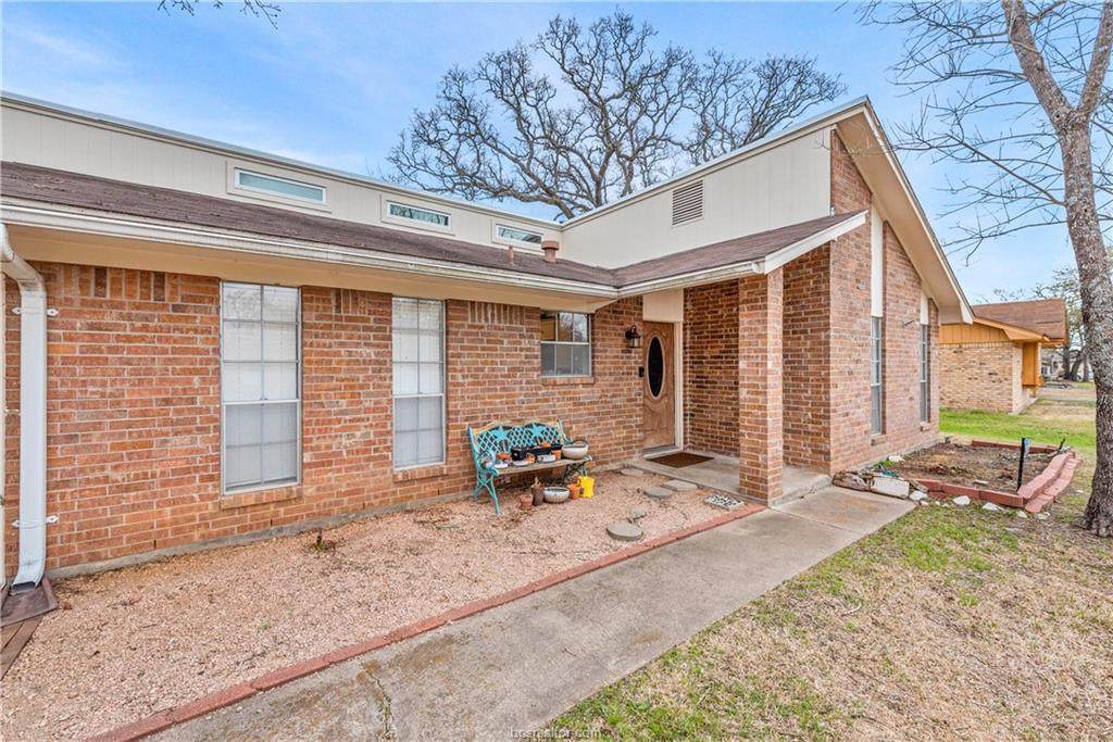 1701 Austin Dr Drive - Photo 1