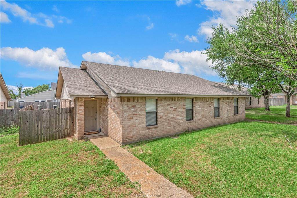 2522 Hickory Drive - Photo 1