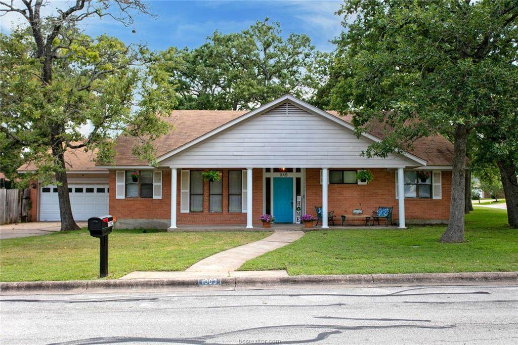 1003 Silver Maple Drive - Photo 1
