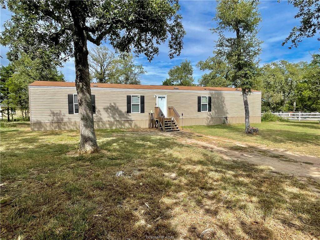 453 Loganberry Road - Photo 1