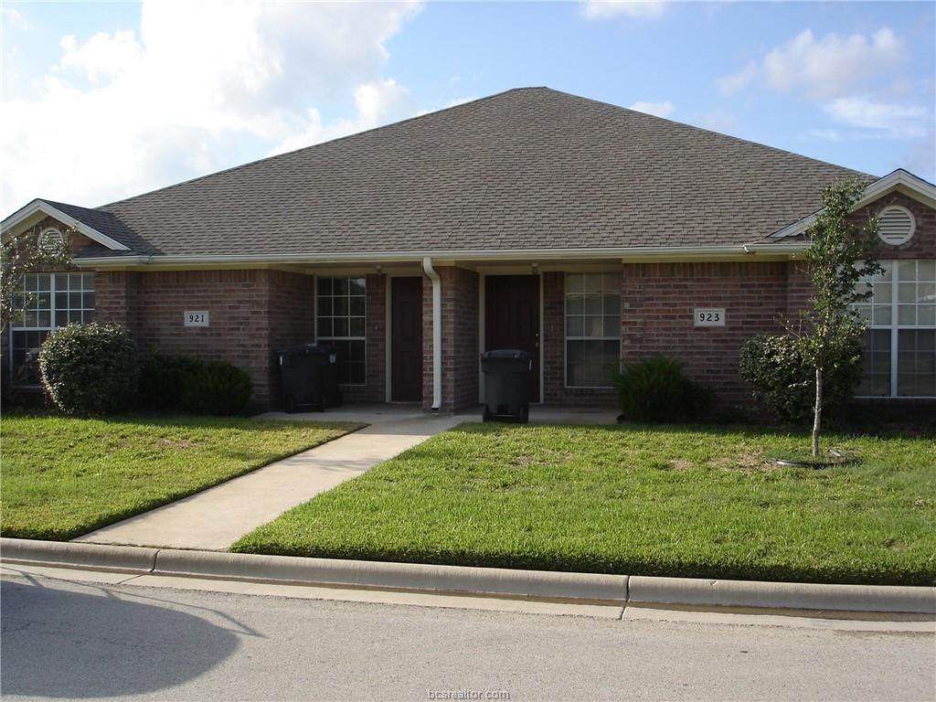 921/923 Crepe Myrtle Street - Photo 1