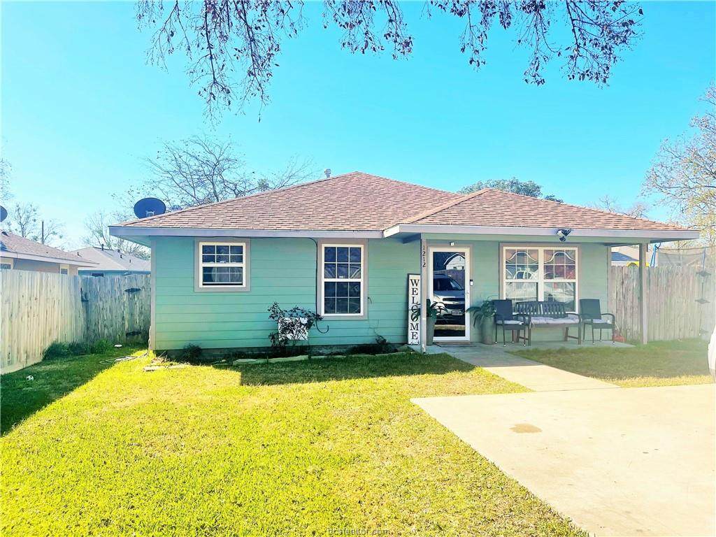 1212 Thompson Street - Photo 1