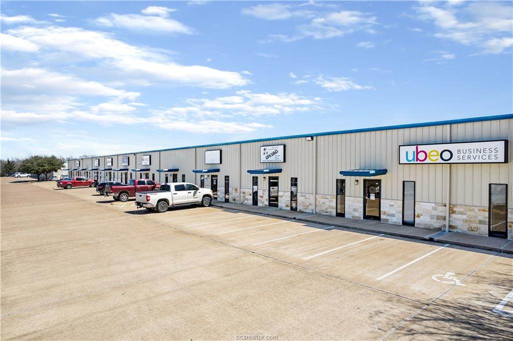 4700 Elmo Weedon Road - Photo 1