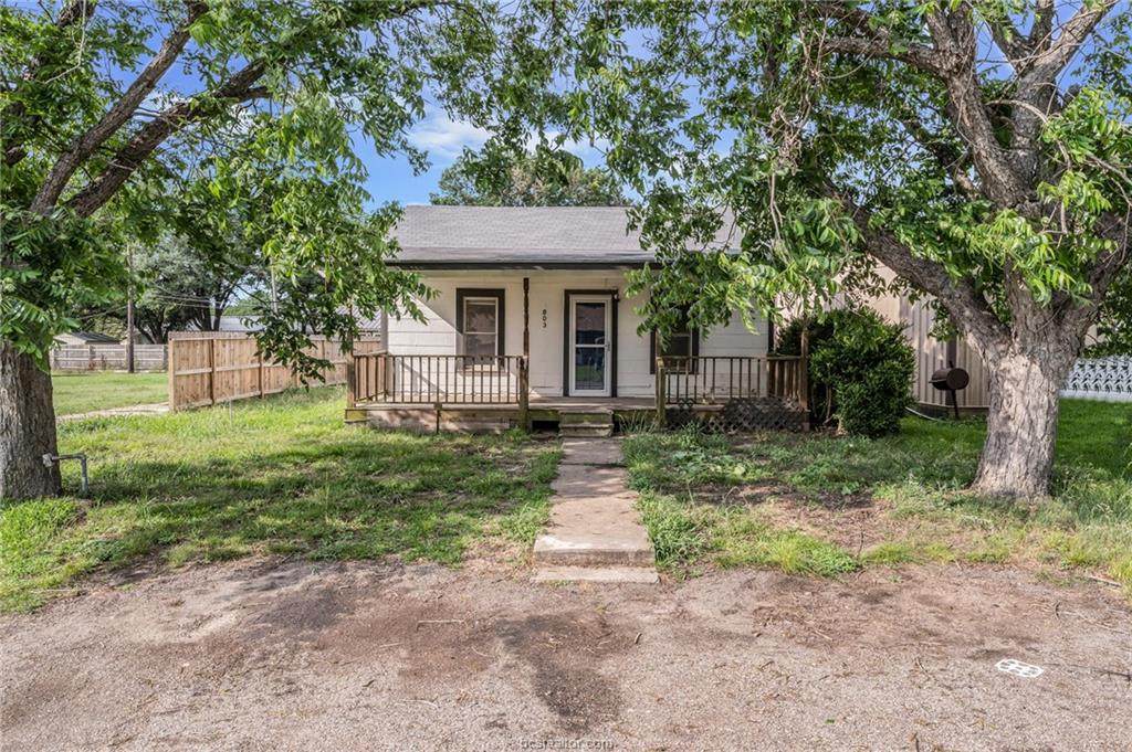 803 Banks - Photo 1