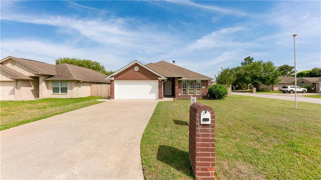 900 Gardenia Street - Photo 1