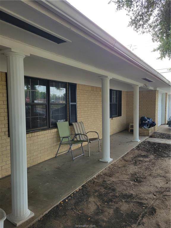 1009 18th Street - Photo 1