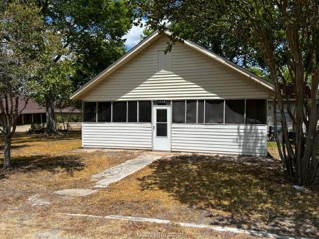 1518 Highway 90 - Photo 1