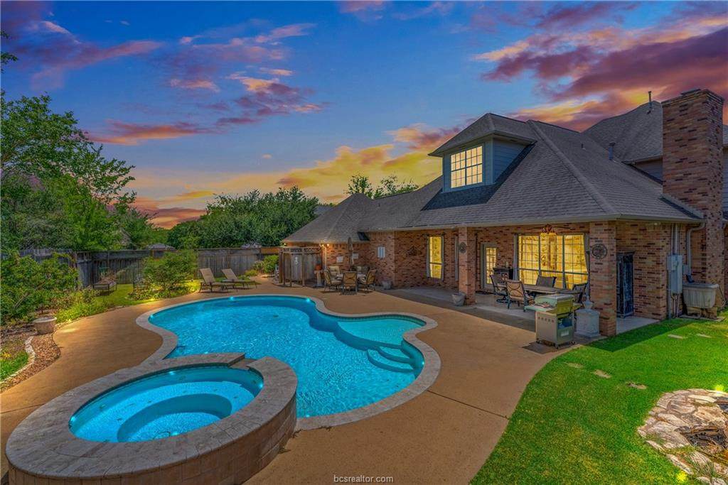 8411 Shadow Oaks - Photo 1