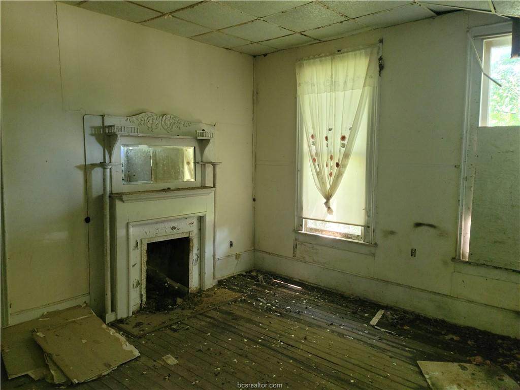610 Davis Street - Photo 1