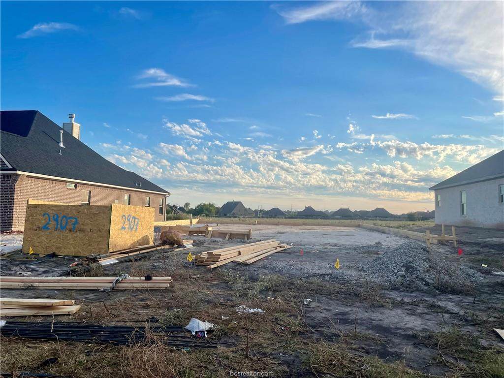 2907 Spector Dr. - Photo 1
