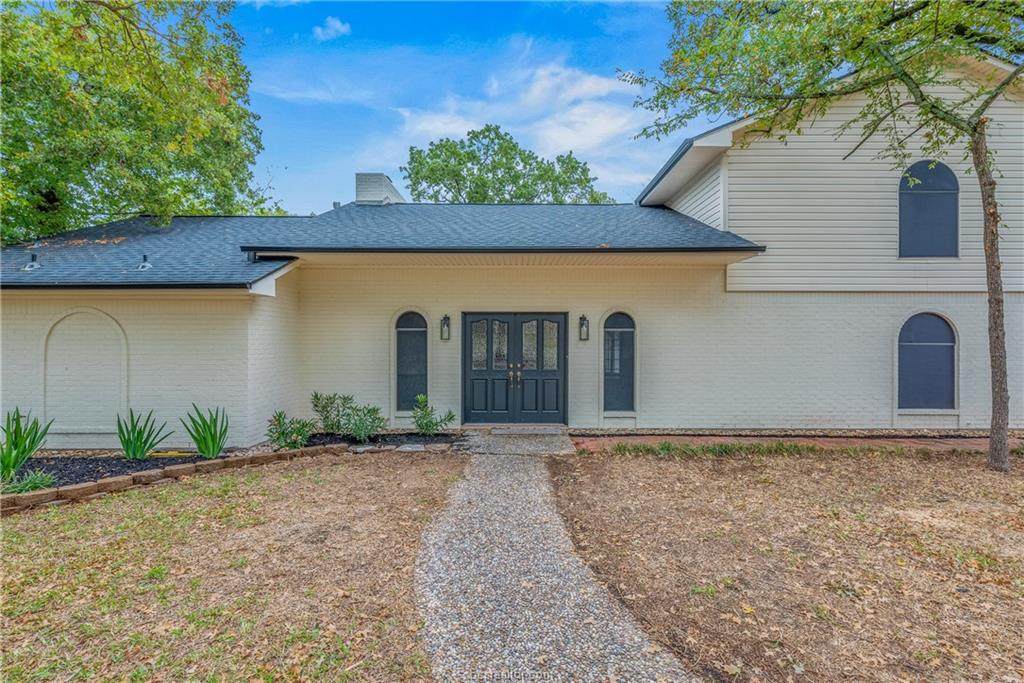 3605 Old Oaks Drive - Photo 1
