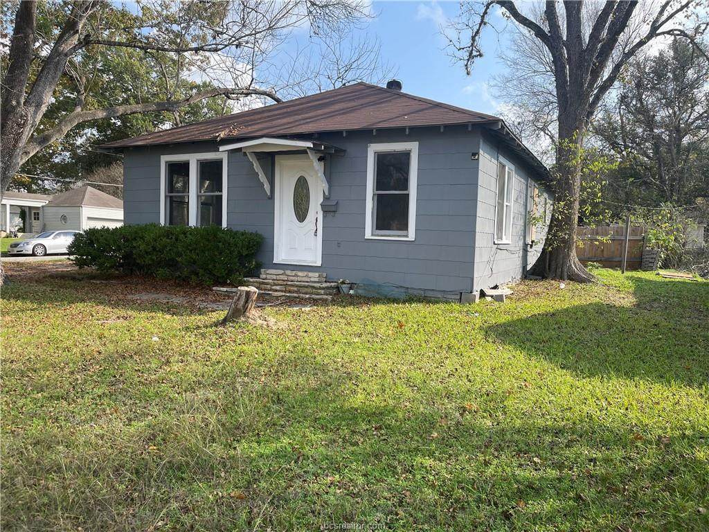 910 Washington - Photo 1