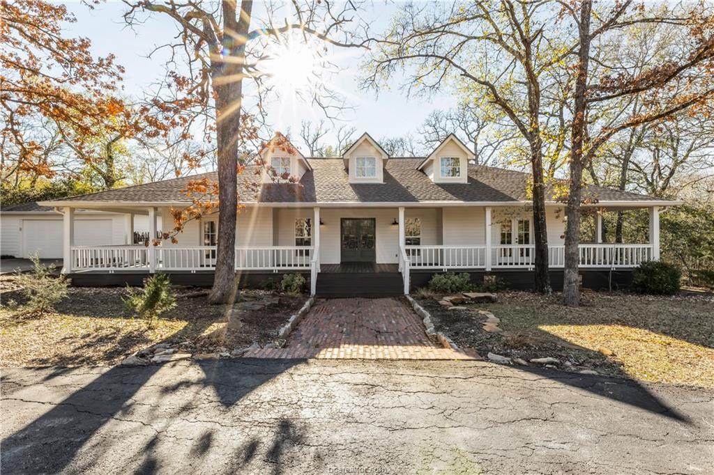 1008 Huntington Drive - Photo 1