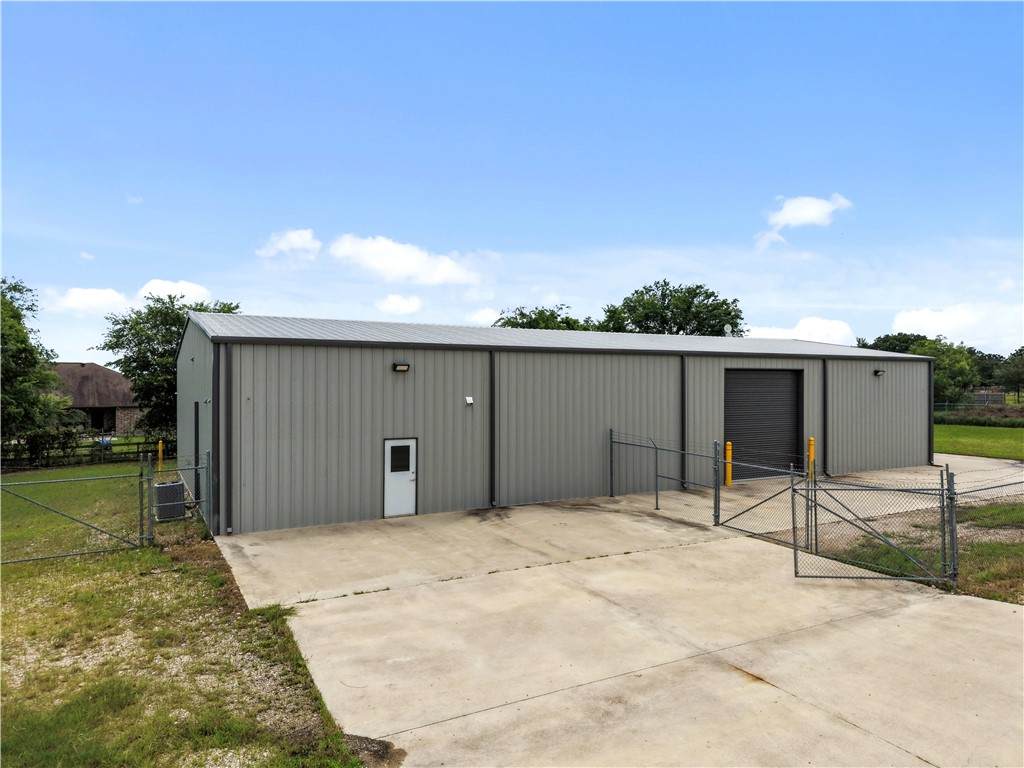 7502 State Highway 21 - Photo 1