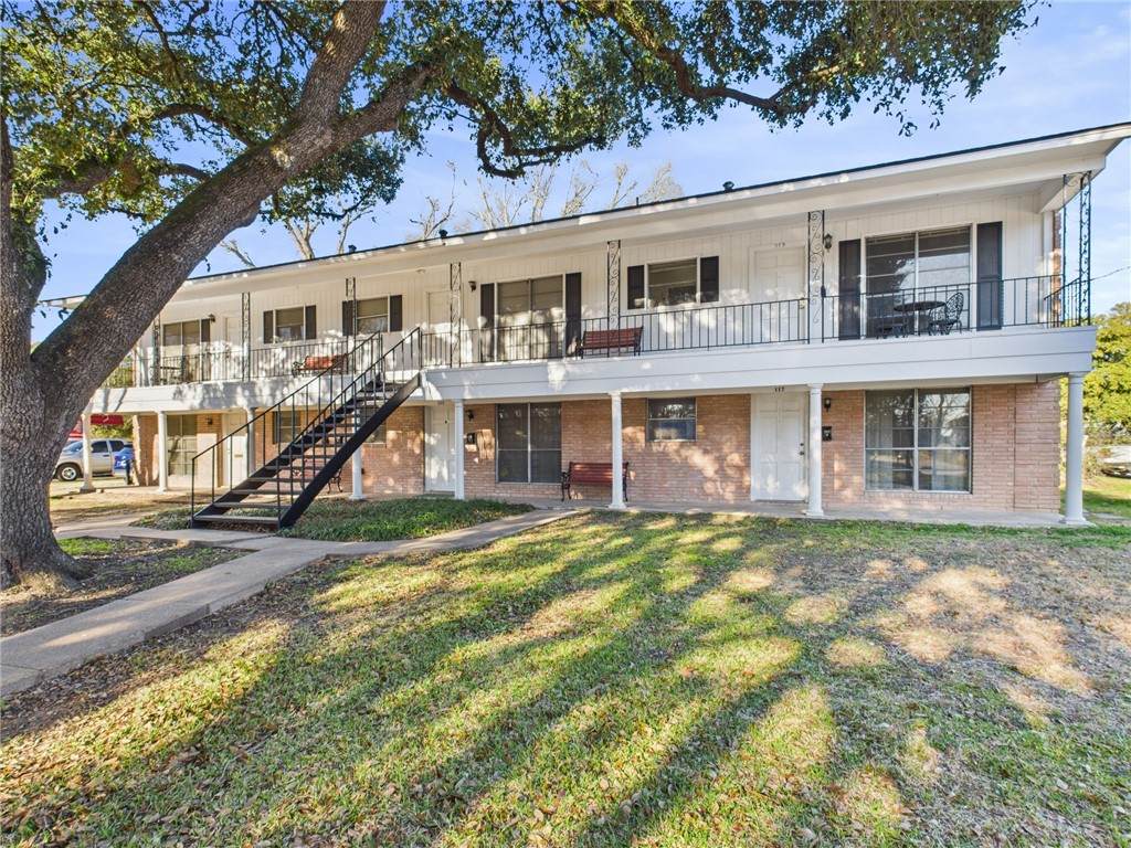 109 Wood Street - Photo 1
