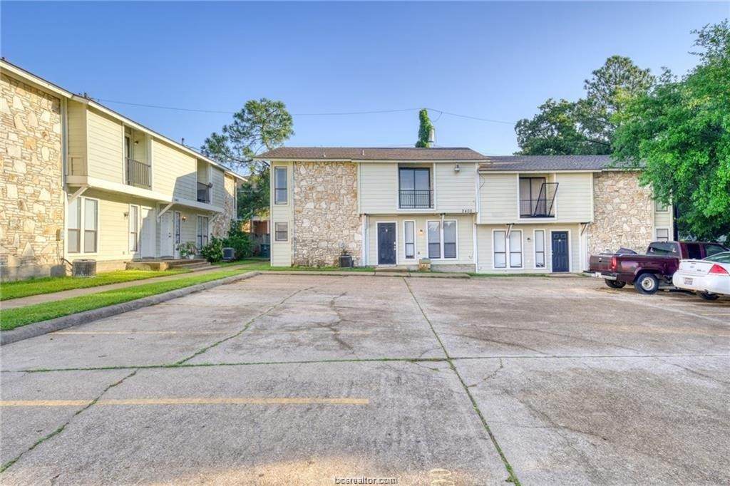 2400 Toro Lane - Photo 1