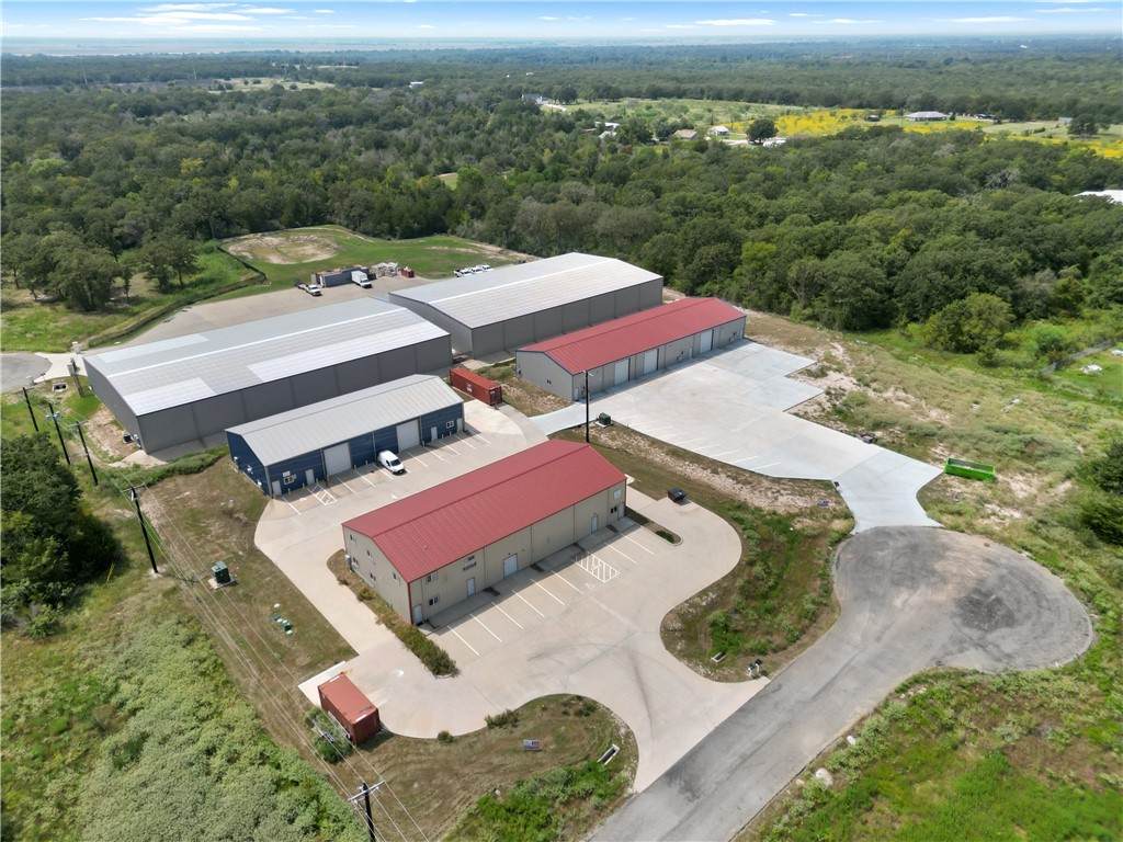 8400 Parameter Court - Photo 1