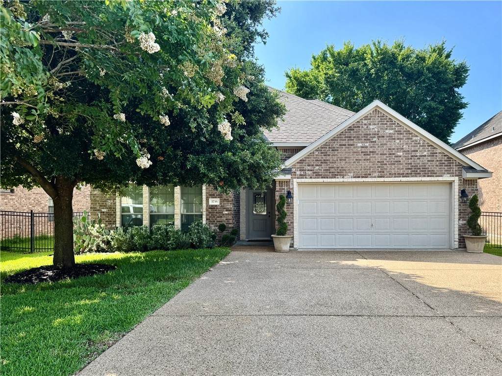 1736 Creekside Circle - Photo 1