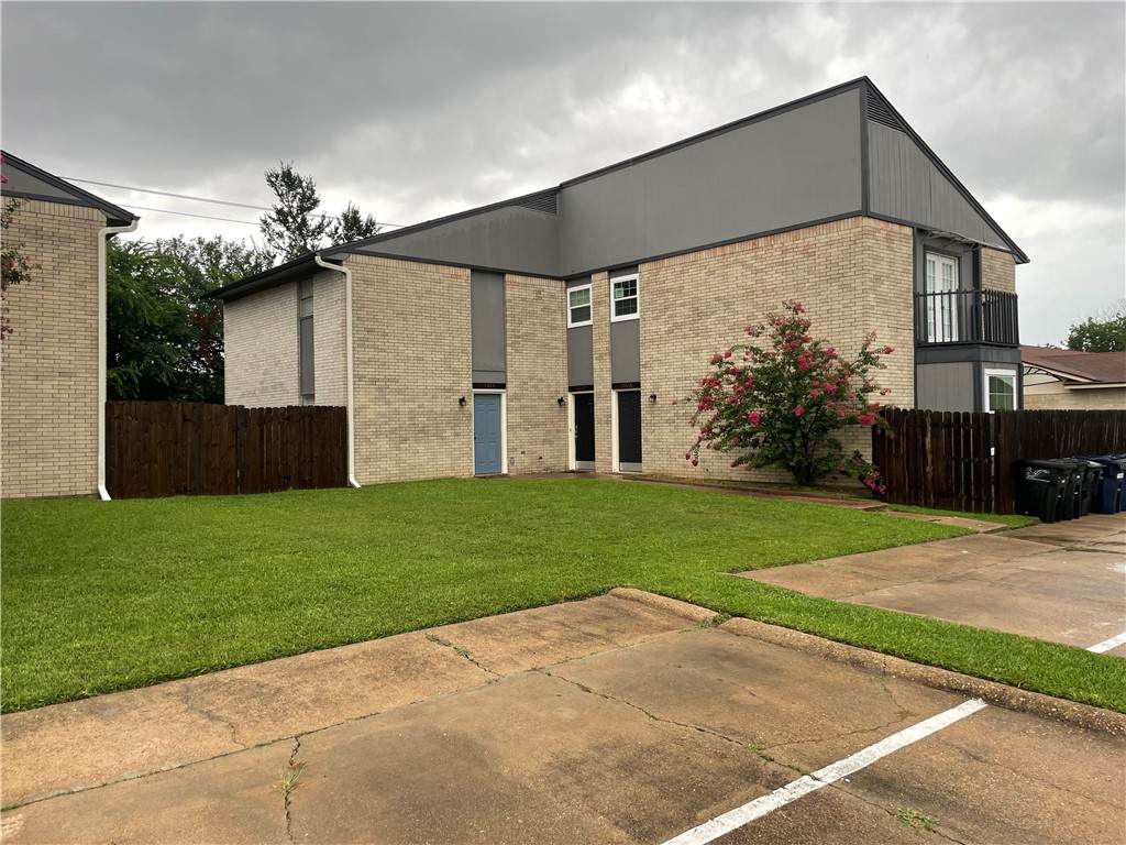 1315 Airline Drive - Photo 1
