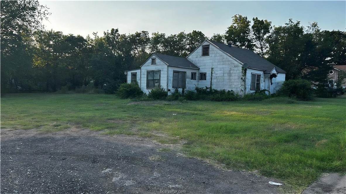 400 Brazos Avenue - Photo 1